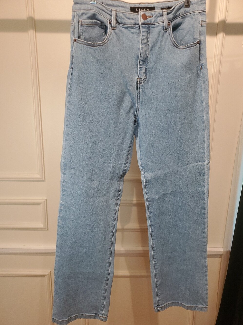 Risen Light Wash Straight Leg Jeans High- Rise Women's Size 31 ( Size 13)